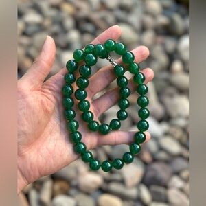 Green Agate Translucent Bead Necklace w Blue Box